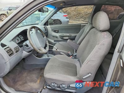 Zdjęcie 7 z 12 samochodu: 2002 HYUNDAI ACCENT GS VIN:KMHCG35C92U219849 - miniatura