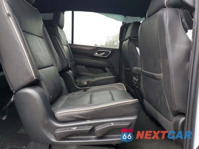 Zdjęcie 11 z 14 samochodu: 2023 CHEVROLET SUBURBAN C1500 PREMIER VIN:1GNSCFKD4PR421476 - miniatura