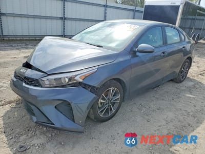 2023 KIA FORTE LXS 3KPF24ADXPE623821 - główne zdjęcie licytacji z USA - miniatura