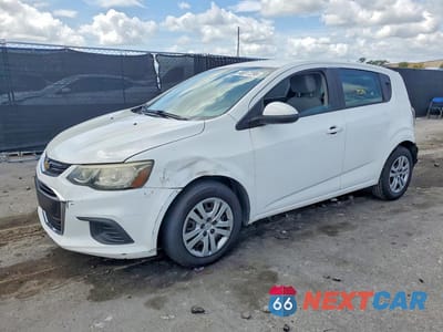 2017 CHEV SONIC 1G1JG6SH7H4172626 - główne zdjęcie licytacji z USA - miniatura
