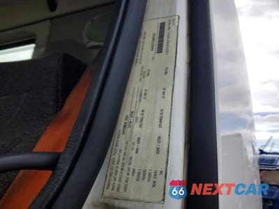 Zdjęcie 10 z 10 samochodu: 2017 VOLVO VNL SEMI TRUCK VIN:4V4N39TG7HN987967 - miniatura