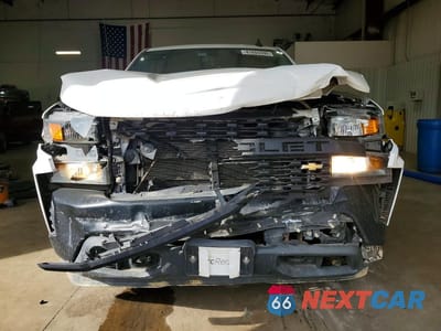Piąte zdjęcie samochodu w środku: 2019 CHEVROLET SILVERADO K1500 VIN:3GCUYAEF3KG152107 - miniatura