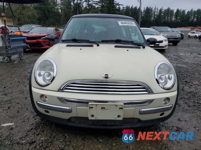 Piąte zdjęcie samochodu w środku: 2003 MINI COOPER VIN:WMWRC33413TE18200 - miniatura