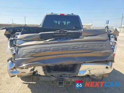 Zdjęcie 6 z 12 samochodu: 2022 FORD F350 LARIAT VIN:1FT8W3DT5NEF23449 - miniatura