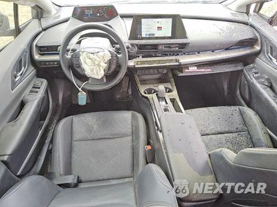 Zdjęcie 8 z 12 samochodu: 2024 TOYOTA PRIUS XLE VIN:JTDADABU9R3009645 - miniatura