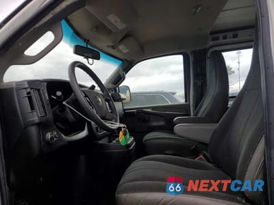 Zdjęcie 7 z 14 samochodu: 2022 CHEVROLET EXPRESS 2500 CARGO DELIVERY VAN VIN:1GCWGAFP7N1252118 - miniatura