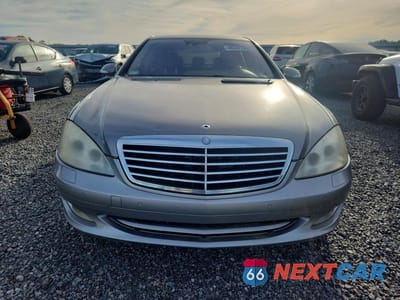 Piąte zdjęcie samochodu w środku: 2008 MERCEDES-BENZ S 550 VIN:WDDNG71X88A199820 - miniatura