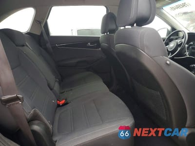 Zdjęcie 11 z 13 samochodu: 2016 KIA SORENTO LX VIN:5XYPG4A3XGG076839 - miniatura