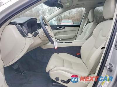 Zdjęcie 7 z 12 samochodu: 2019 VOLVO XC60 T5 INSCRIPTION VIN:LYV102RL6KB232363 - miniatura