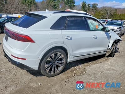 Trzecie zdjęcie samochodu z tyłu: 2024 AUDI Q8 PREMIUM PLUS S-LINE VIN:WA1EVBF19RD004616 - miniatura