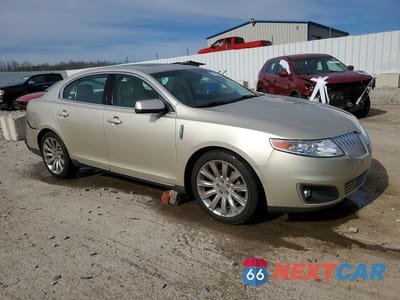 Czwarte zdjęcie samochodu z boku: 2011 LINCOLN MKS VIN:1LNHL9DR2BG614903 - miniatura