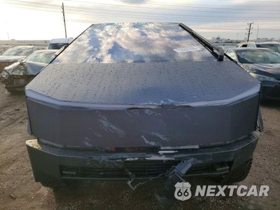 Piąte zdjęcie samochodu w środku: 2024 TESLA CYBERTRUCK VIN:7G2CEHEE0RA029458 - miniatura