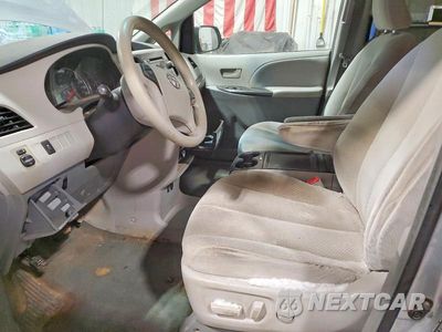 Zdjęcie 7 z 13 samochodu: 2014 TOYOTA SIENNA LE 8-PASSENGER VIN:5TDKK3DC0ES463754 - miniatura