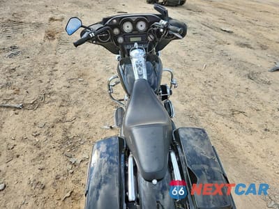 Zdjęcie 6 z 9 samochodu: 2006 HARLEY-DAVIDSON FLHXI VIN:1HD1KBW1X6Y623239 - miniatura