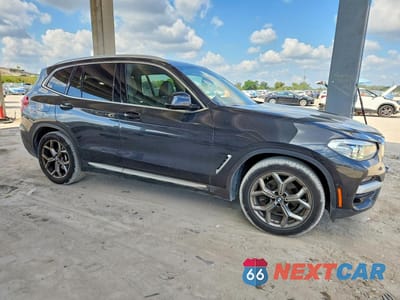 Czwarte zdjęcie samochodu z boku: 2021 BMW X3 SDRIVE30I VIN:5UXTY3C0XM9E39566 - miniatura