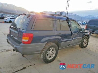 Trzecie zdjęcie samochodu z tyłu: 2001 JEEP GRAND CHEROKEE LAREDO VIN:1J4GW48S61C590371 - miniatura