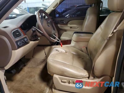 Zdjęcie 7 z 13 samochodu: 2011 CHEVROLET TAHOE K1500 LTZ VIN:1GNSKCE00BR236196 - miniatura