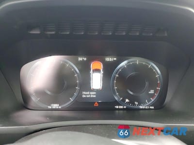 Zdjęcie 9 z 13 samochodu: 2018 VOLVO XC90 T6 VIN:YV4A22PK7J1192981 - miniatura