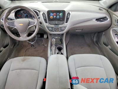 Zdjęcie 8 z 12 samochodu: 2017 CHEV MALIBU LT VIN:1G1ZE5ST4HF170456 - miniatura