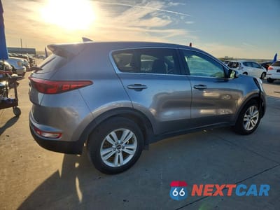 Trzecie zdjęcie samochodu z tyłu: 2017 KIA SPORTAGE LX VIN:KNDPM3AC5H7205815 - miniatura