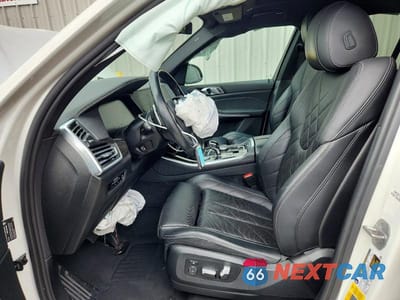 Zdjęcie 7 z 13 samochodu: 2023 BMW X5 XDRIVE45E VIN:5UXTA6C01P9N92618 - miniatura