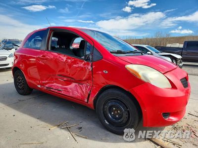 Czwarte zdjęcie samochodu z boku: 2008 TOYOTA YARIS BASE VIN:JTDJT923X85157816 - miniatura