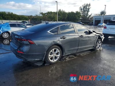 Trzecie zdjęcie samochodu z tyłu: 2025 HONDA ACCORD LX VIN:1HGCY1F2XSA040220 - miniatura