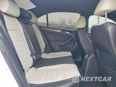 Zdjęcie 10 z 11 samochodu: 2016 VOLKSWAGEN JETTA SPORT VIN:3VWD17AJ6GM370436 - miniatura