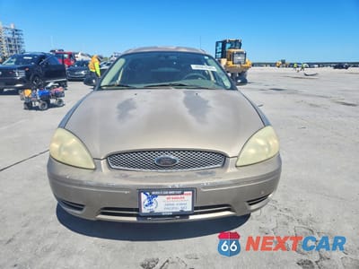 Piąte zdjęcie samochodu w środku: 2005 FORD TAURUS SE VIN:1FAFP53U45A116665 - miniatura