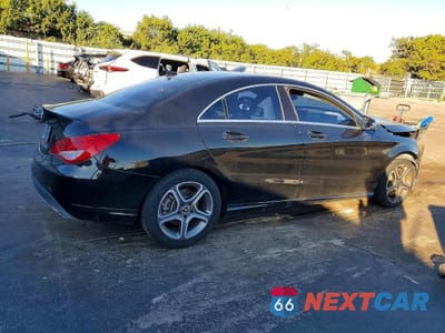 Trzecie zdjęcie samochodu z tyłu: 2019 MERCEDES-BENZ CLA 250 VIN:WDDSJ4EB7KN773941 - miniatura