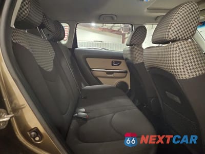 Zdjęcie 10 z 13 samochodu: 2012 KIA SOUL ! VIN:KNDJT2A61C7416595 - miniatura