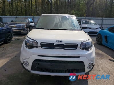 Piąte zdjęcie samochodu w środku: 2019 KIA SOUL + VIN:KNDJP3A59K7012377 - miniatura