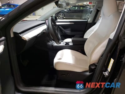 Zdjęcie 7 z 13 samochodu: 2024 TESLA MODEL Y VIN:7SAYGDEDXRF041190 - miniatura