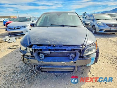 Piąte zdjęcie samochodu w środku: 2010 VOLVO C30 T5 VIN:YV1672MK2A2181387 - miniatura