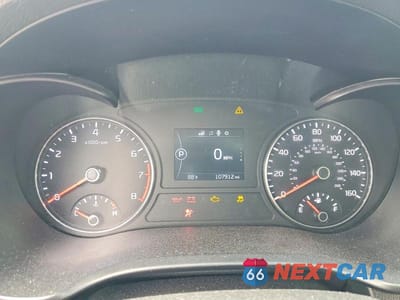 Zdjęcie 9 z 14 samochodu: 2018 KIA OPTIMA LX VIN:5XXGT4L35JG208748 - miniatura