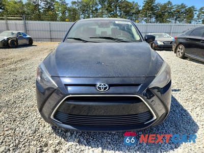 Piąte zdjęcie samochodu w środku: 2018 TOYOTA YARIS IA BASE VIN:3MYDLBYV4JY307183 - miniatura