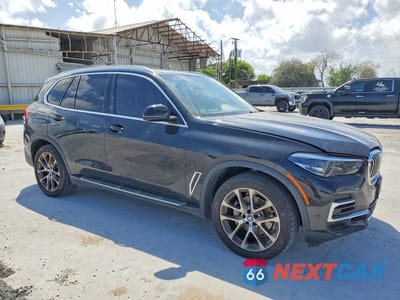 Czwarte zdjęcie samochodu z boku: 2023 BMW X5 SDRIVE 40I VIN:5UXCR4C05P9P64940 - miniatura