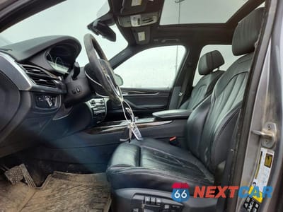 Zdjęcie 7 z 12 samochodu: 2017 BMW X5 XDRIVE35I VIN:5UXKR0C33H0V69777 - miniatura
