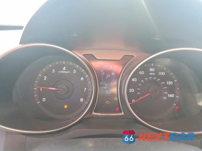 Zdjęcie 9 z 12 samochodu: 2013 HYUNDAI VELOSTER BASE VIN:KMHTC6AD7DU096910 - miniatura