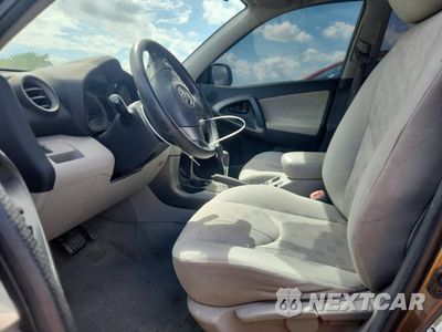 Zdjęcie 7 z 13 samochodu: 2011 TOYOTA RAV4 BASE VIN:2T3ZF4DV1BW071760 - miniatura