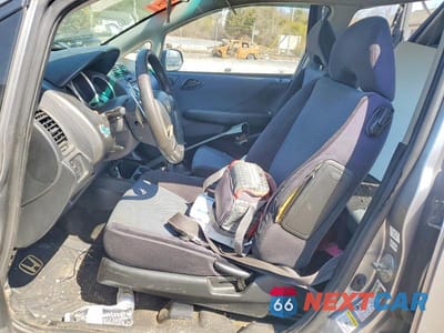 Zdjęcie 7 z 12 samochodu: 2008 HONDA FIT SPORT VIN:JHMGD38688S029242 - miniatura