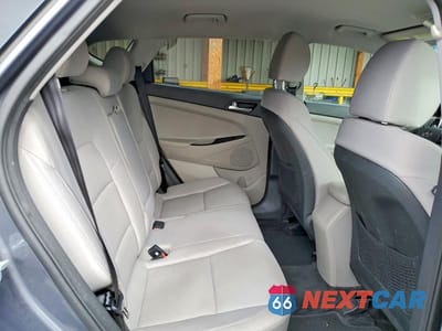 Zdjęcie 10 z 11 samochodu: 2019 HYUNDAI TUCSON SE VIN:KM8J23A40KU066816 - miniatura