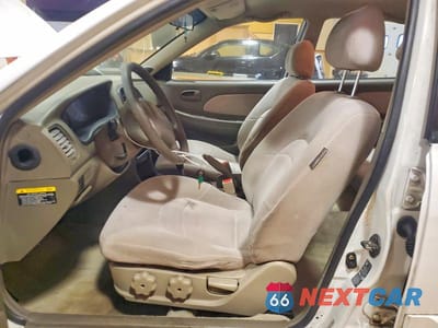 Zdjęcie 7 z 11 samochodu: 2001 HYUNDAI SONATA BASE VIN:KMHWF25S91A411175 - miniatura