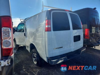 Drugie zdjęcie samochodu z przodu: 2017 CHEVROLET EXPRESS 2500 CARGO UTILITY / SERVICE VAN VIN:1GCWGAFF6H1346762 - miniatura