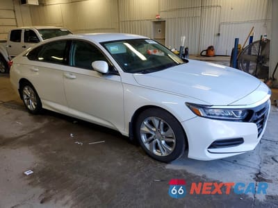 Czwarte zdjęcie samochodu z boku: 2018 HONDA ACCORD LX VIN:1HGCV1F14JA162506 - miniatura