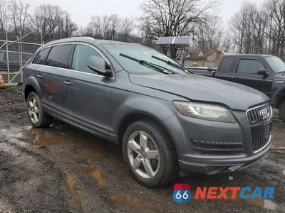 Czwarte zdjęcie samochodu z boku: 2014 AUDI Q7 PREMIUM PLUS VIN:WA1LMAFE7ED016958 - miniatura