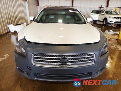 Piąte zdjęcie samochodu w środku: 2009 NISSAN MAXIMA 3.5 S VIN:1N4AA51E09C855131 - miniatura