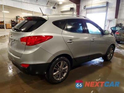 Trzecie zdjęcie samochodu z tyłu: 2015 HYUNDAI TUCSON SE VIN:KM8JU3AG6FU954920 - miniatura