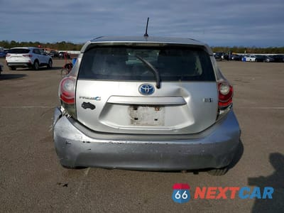 Zdjęcie 6 z 13 samochodu: 2013 TOYOTA PRIUS C TWO VIN:JTDKDTB34D1528209 - miniatura