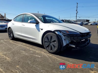 Czwarte zdjęcie samochodu z boku: 2024 TESLA MODEL 3 VIN:5YJ3E1EA4RF827228 - miniatura